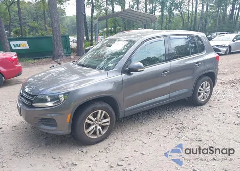 2012 Volkswagen Tiguan Le из США, поврежденный, VIN WVGAV7AX5CW005251